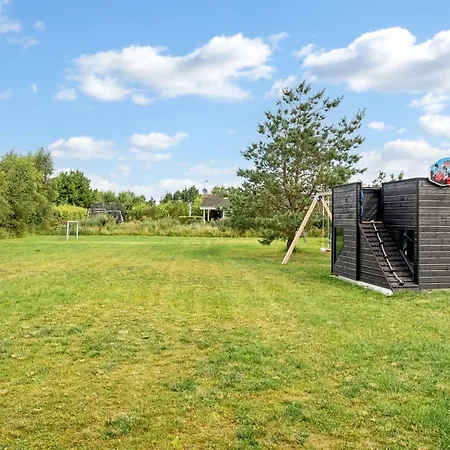 Frederikke - 990m From The Sea By Interhome *